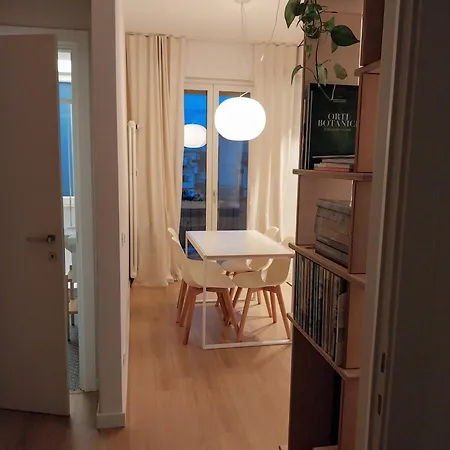 Lomi - Private Parking Lägenhet Florens