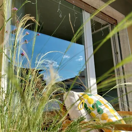 Apartament Lomi - Private Parking *